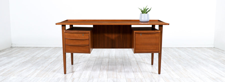 Danish Modern Executive Desk with Floating-Top by Peter Lovig Nielsen