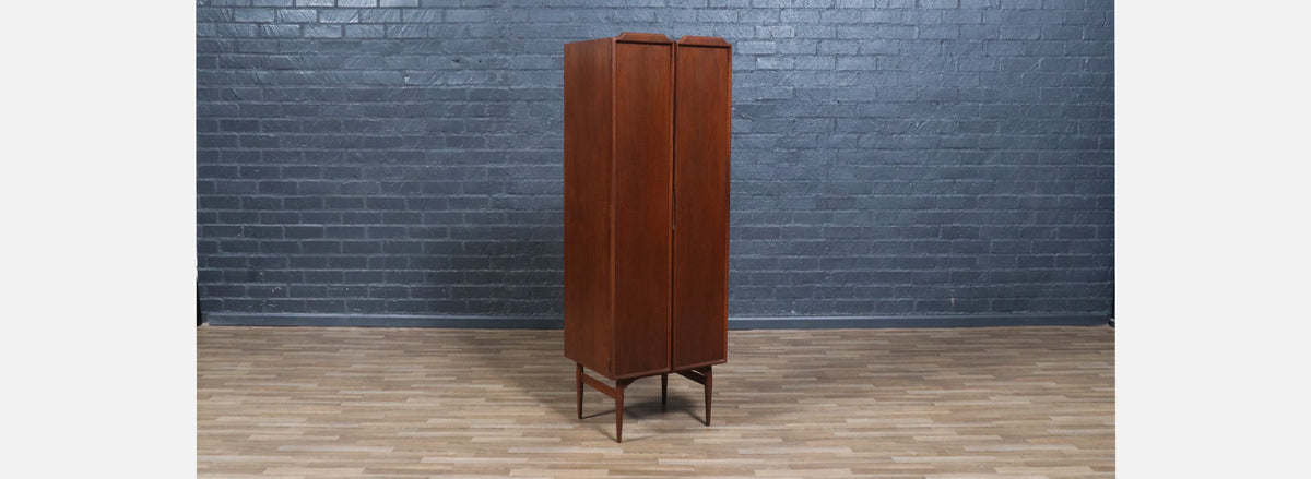Jack Cartwright Gentlemen's Wardrobe Dressing Cabinet w/ Mirror