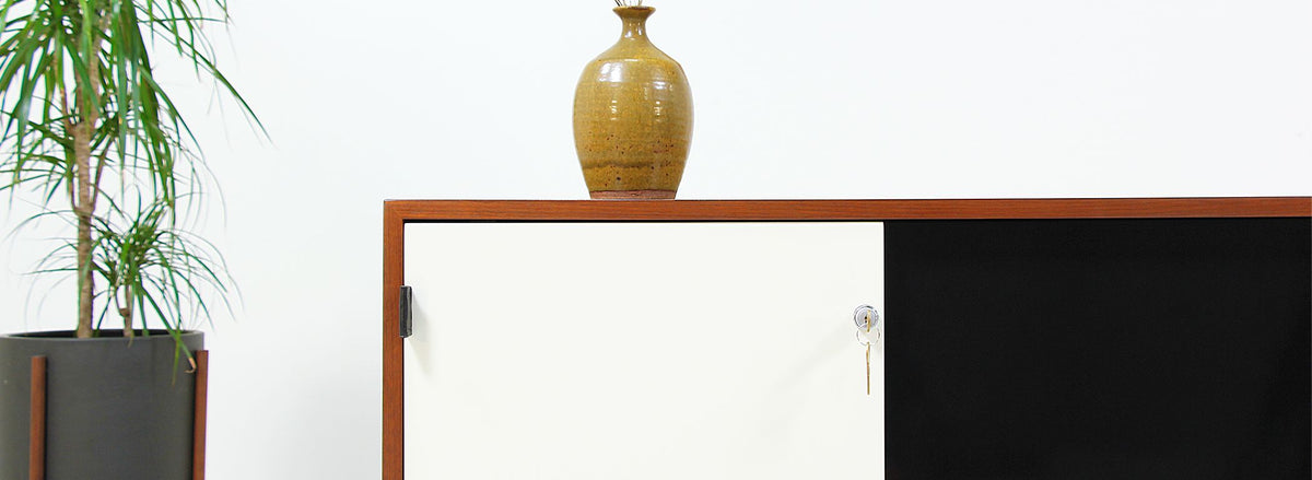 Mid-Century Modern Two-Tone Lacquer Credenza by Florence Knoll