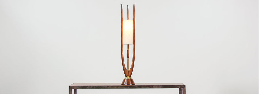 Mid-Century Modern Sculpted Walnut Table Lamp by Modeline 8