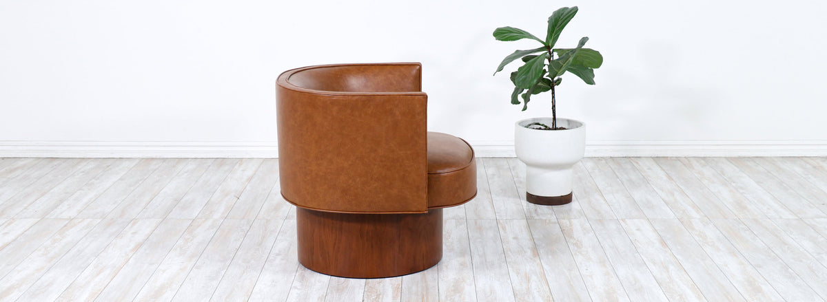 Milo Baughman Swivel Cognac Leather Tub Chair for Thayer Coggin