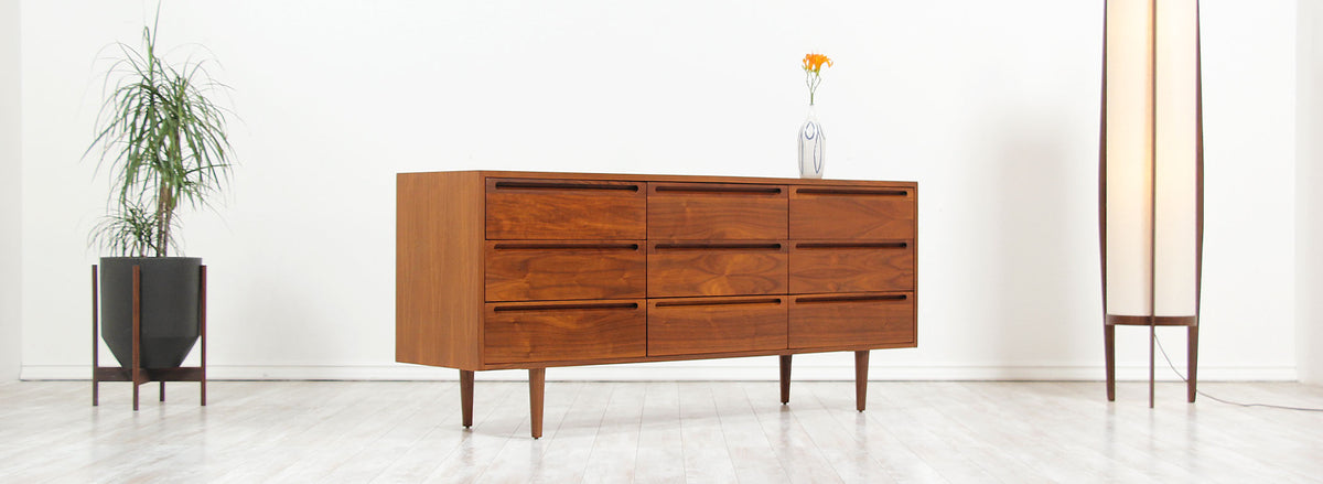 Mid-Century Modern Dresser by American of Martinsville