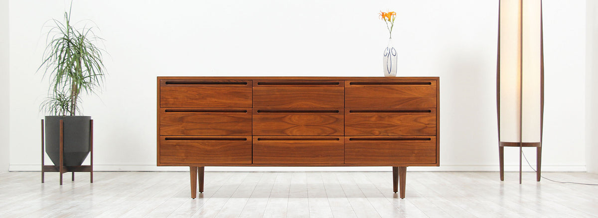 Mid-Century Modern Dresser by American of Martinsville