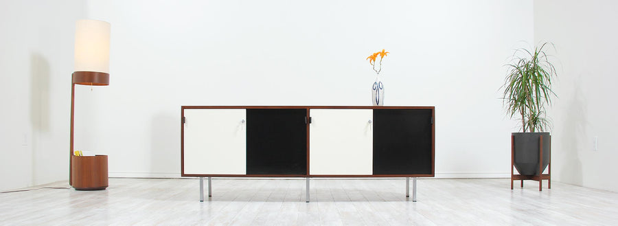 Florence Knoll Two-Tone Lacquered & Walnut Credenza 2