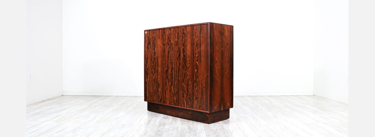 Mid-Century Modern Brazilian Rosewood Bachelor Chest of Drawers 
