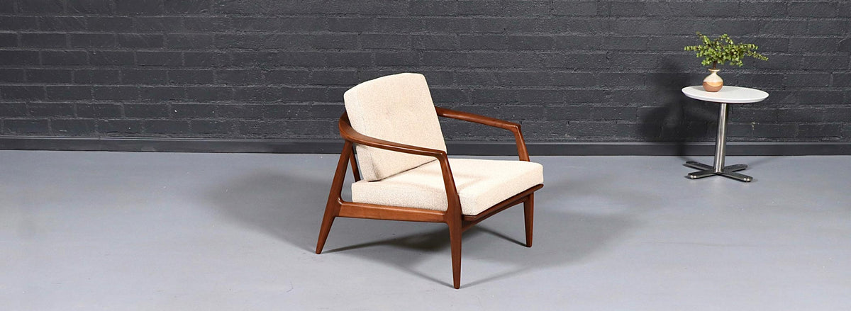 Milo Baughman Sculpted Walnut Lounge Chair for Thayer Coggin