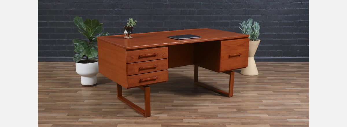 Henning Jensen & Torbin Valeur Teak Desk with Bookcase for Dyrlund