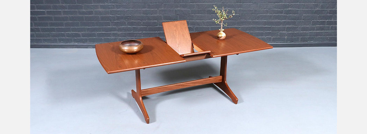 Mid Century Modern Butterfly-Leaf Dining Table by Peter Hayward