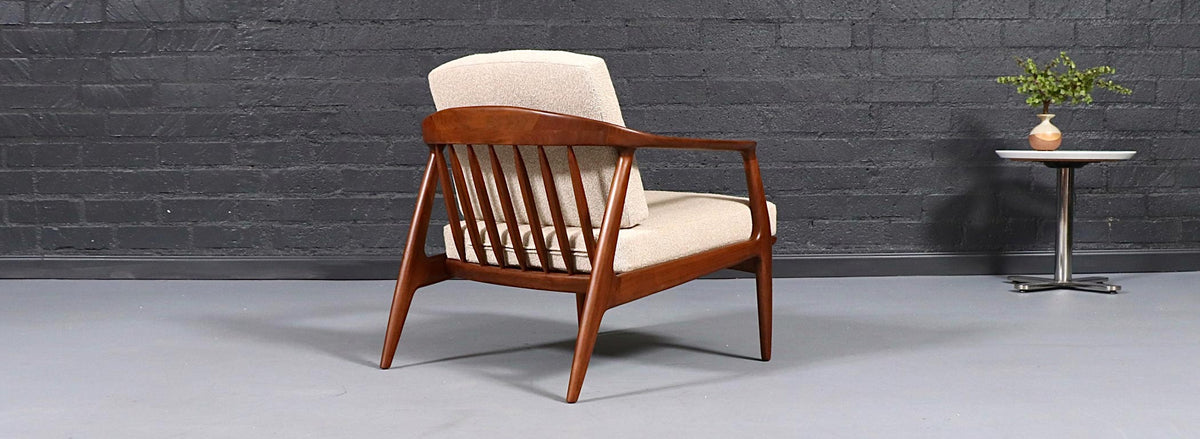 Milo Baughman Sculpted Walnut Lounge Chair for Thayer Coggin