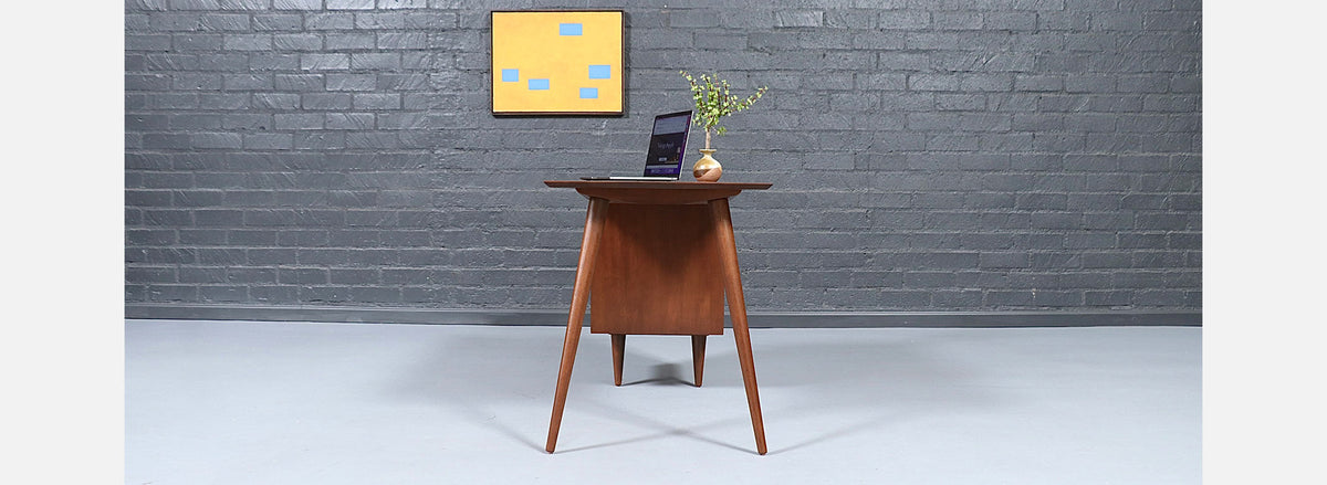 Paul McCobb "Planner Group" Writing Desk for Winchendon Furniture Co.