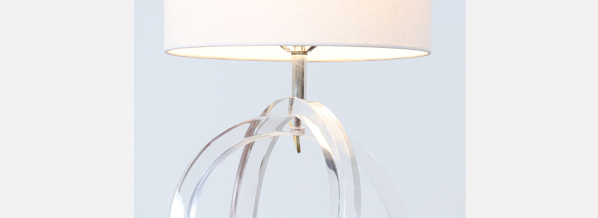 Dorothy Thorpe “Pretzel” Lucite Table Lamp