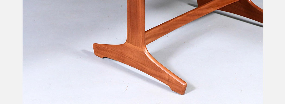 Mid Century Modern Butterfly-Leaf Dining Table by Peter Hayward