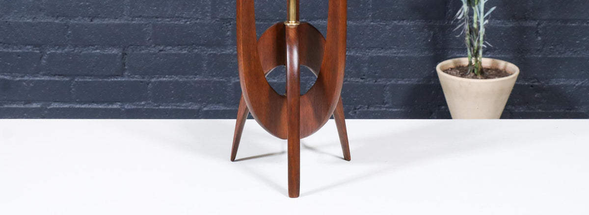 Mid-Century Modern Sculptural Table Lamp by R & J Manufacturing