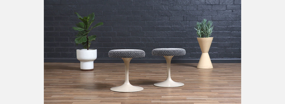 Pair of Vintage Eero Saarinen Tulip Swiveling Stools for Knoll 