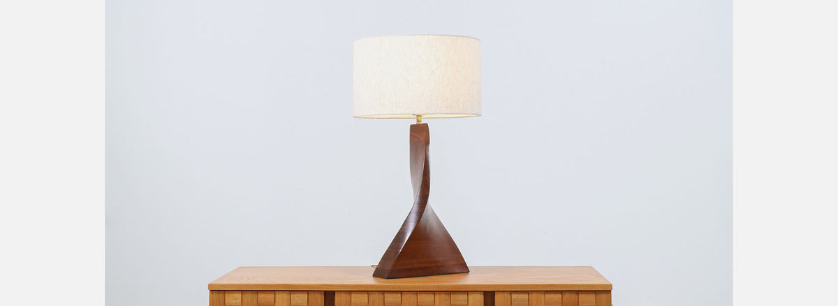 Mid-Century Modern Sculpted Swirl Walnut Table Lamp