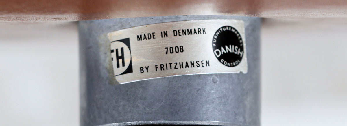 Arne Jacobsen Leather "Swan" Chairs for Fritz Hansen