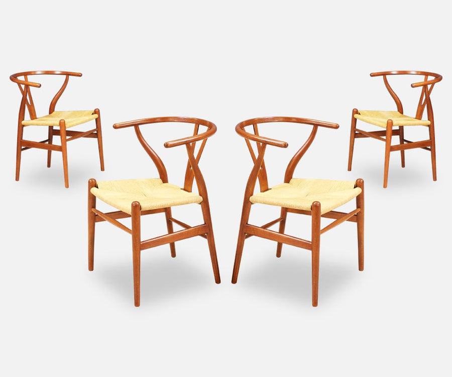 Hans J. Wegner ''Wishbone'' CH-24 Dining Chairs for Carl Hansen & Søn