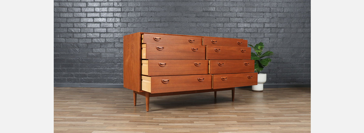 Mid-Century Danish Modern Teak 8-Drawer Dresser