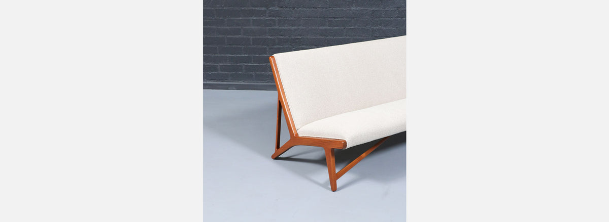 Early Hans J. Wegner JH-555 Sofa for Johannes Hansen