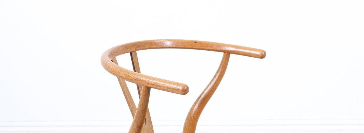 Iconic Hans J. Wegner “Wishbone” Oak Arm Chair for Carl Hansen & Søn