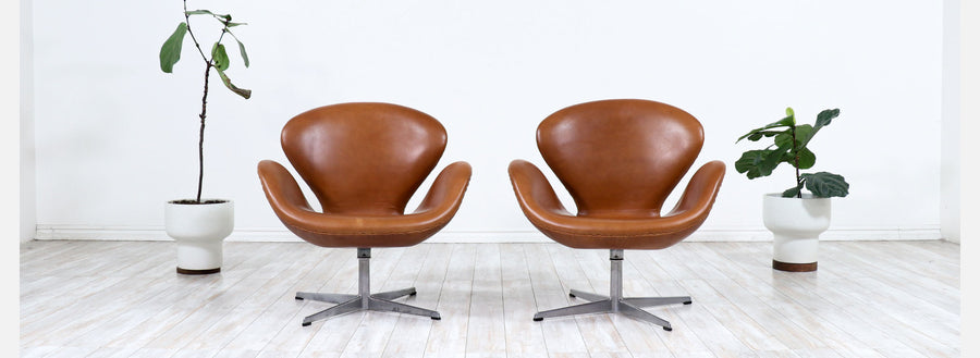 Arne Jacobsen Leather "Swan" Chairs for Fritz Hansen