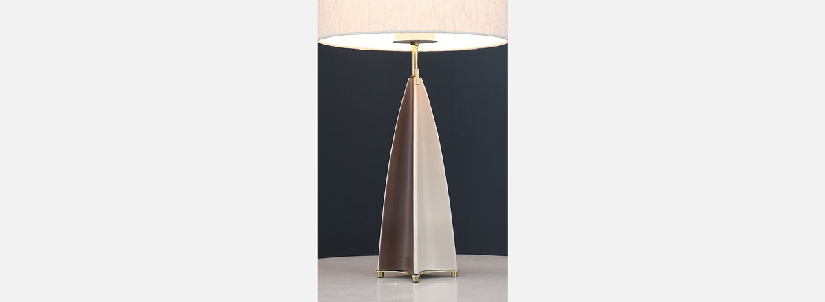 Gerald Thurston "Fin" Porcelain Table Lamp by Lightolier 