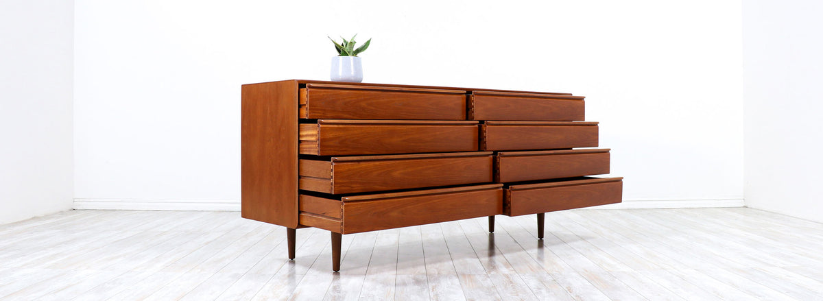 Mid-Century Modern 8-Drawer Teak Dresser by Westnofa
