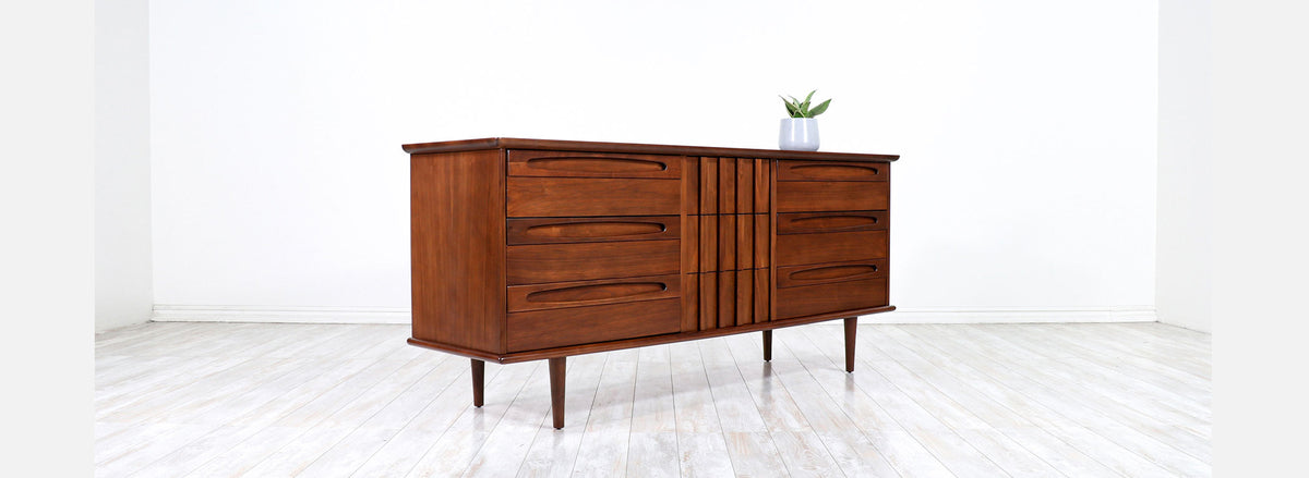Mid-Century Modern 9-Drawer Dresser by American of Martinsville 