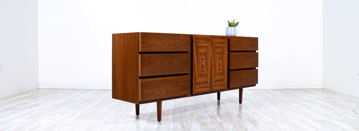American of Martinsville 9-Drawers Walnut Dresser 