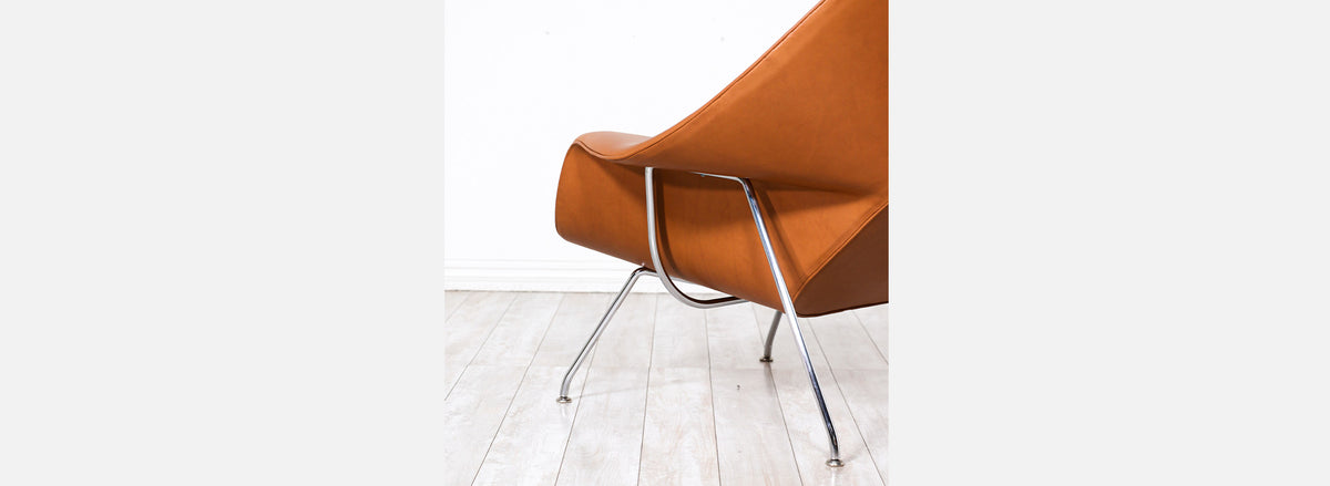 Vintage "Womb" Tan Leather Chair with Ottoman by Eero Saarinen for Knoll 