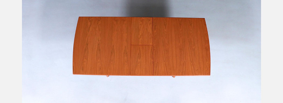 Mid Century Modern Butterfly-Leaf Dining Table by Peter Hayward