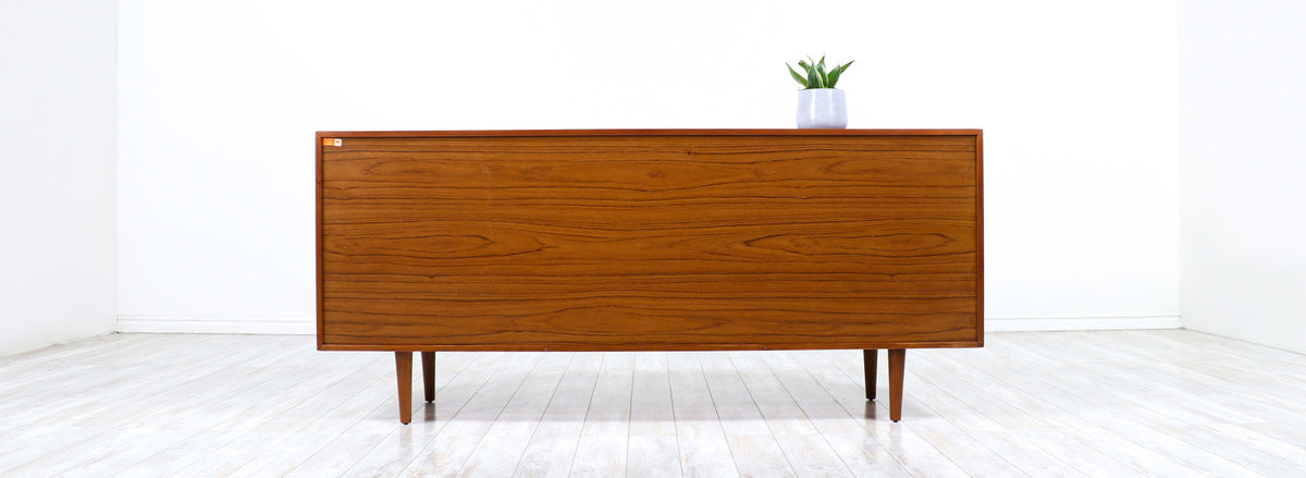 Mid-Century Modern 8-Drawer Teak Dresser by Westnofa