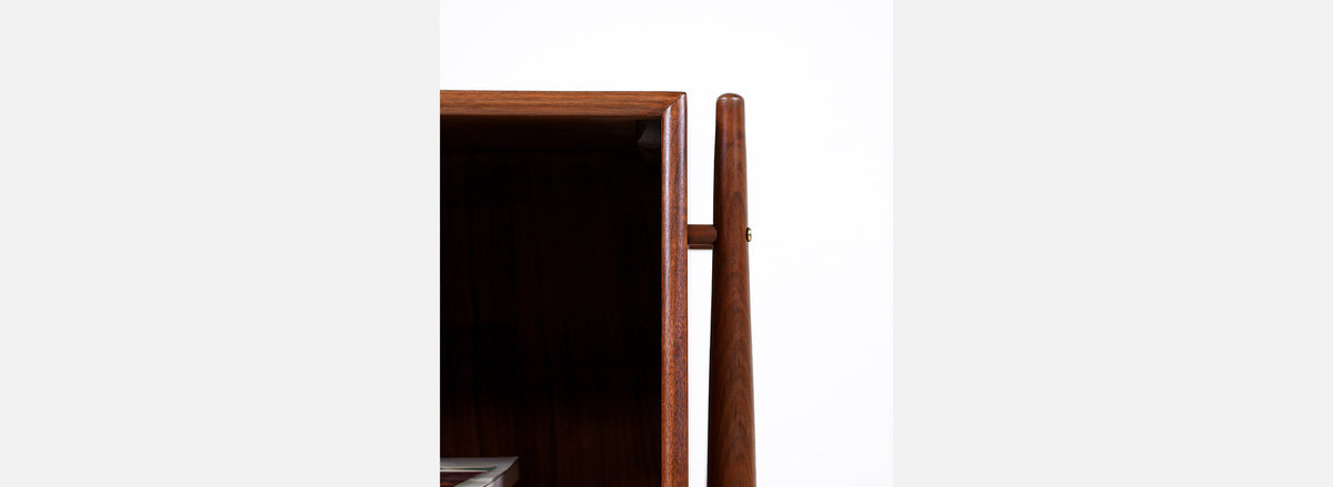 Kipp Stewart ”Declaration” Sculpted Floating Night Stands for Drexel