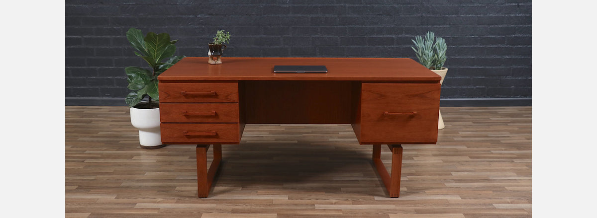 Henning Jensen & Torbin Valeur Teak Desk with Bookcase for Dyrlund