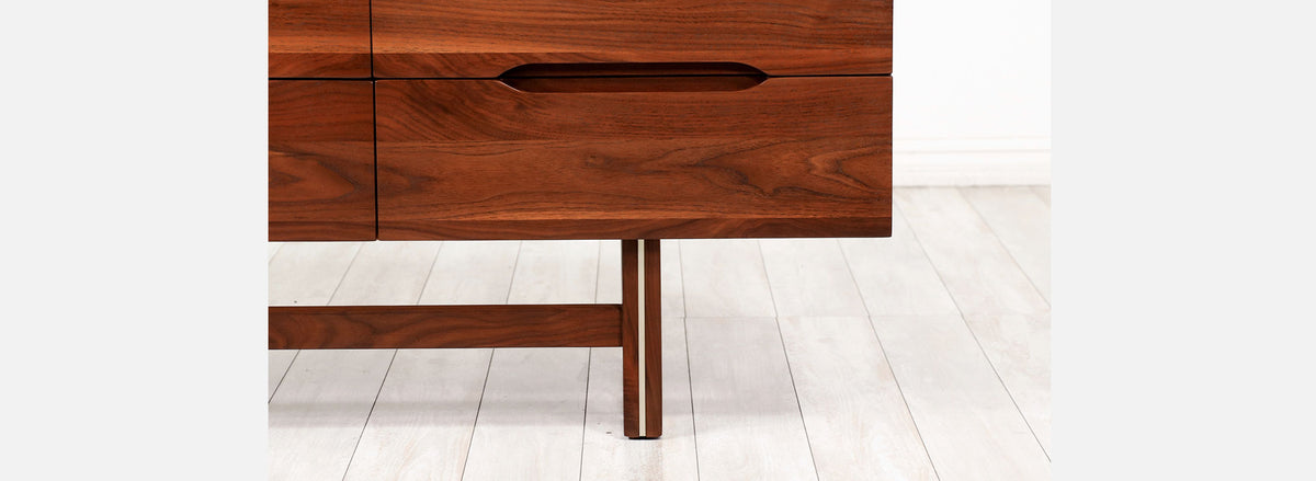 Mid-century Modern "Pristine" Walnut 9-Drawer Dresser by American Martinsville