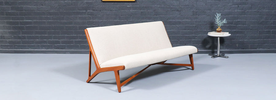 Early Hans J. Wegner JH-555 Sofa for Johannes Hansen