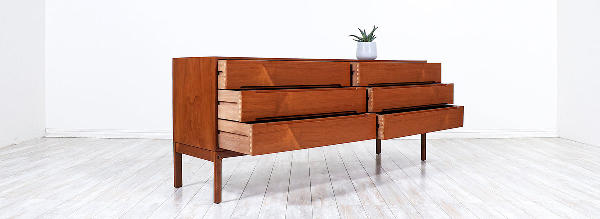 Arne Wahl Iversen Model-92 Teak Dresser for Vinde Møbelfabrik